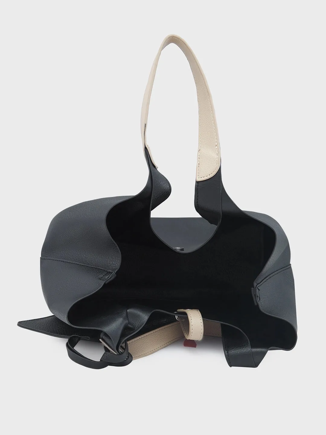 Caprese Tiera Hobo Large Black